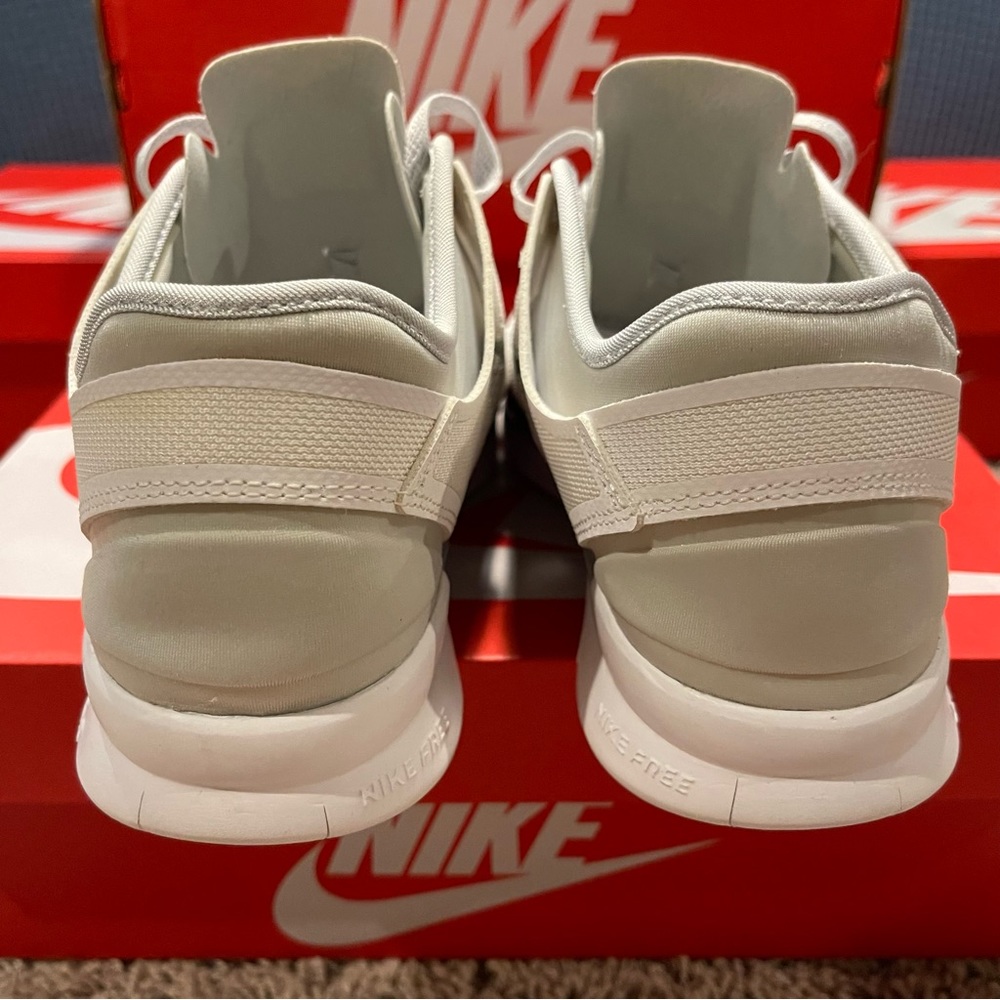 EUC Nike Free 5.0 TR Fit 5 Women’s White/Metallic Training Shoe - Picture 15 of 16